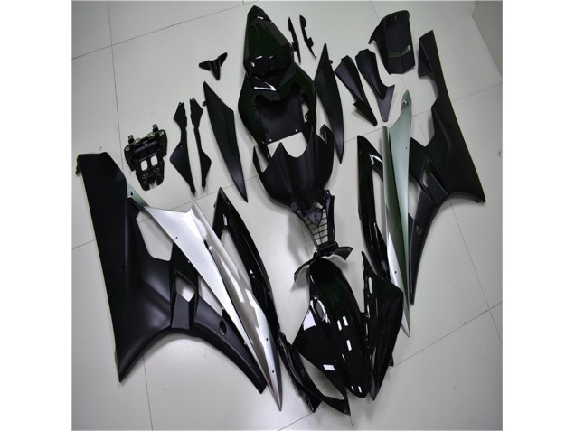 Carenado Moto & Plástico Yamaha R6 2006-2007 - Plata Negro Carenado Moto & Plástico Yamaha R6 2006-2007 - Plata Negro